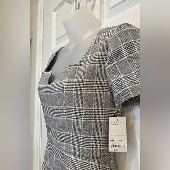 NWT Juniors' SO Short Sleeve Notch Front A-Line Plaid Dress - Picture 5 of 8